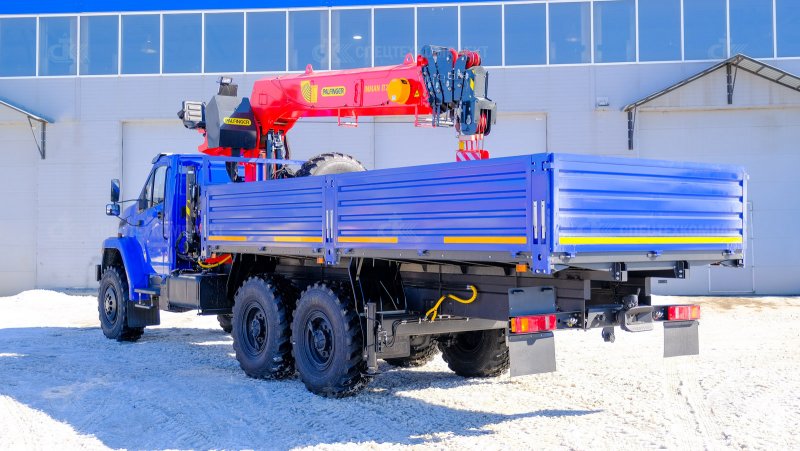 Бортовой автомобиль «AMT 433952» С КМУ