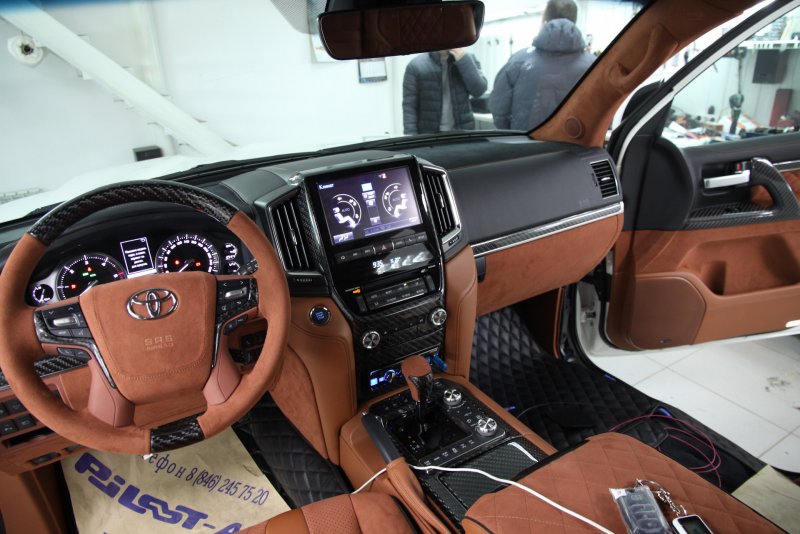 Toyota Land Cruiser 200 2021 Interior