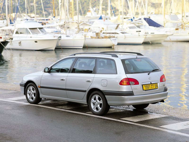 Toyota Avensis 1997 универсал