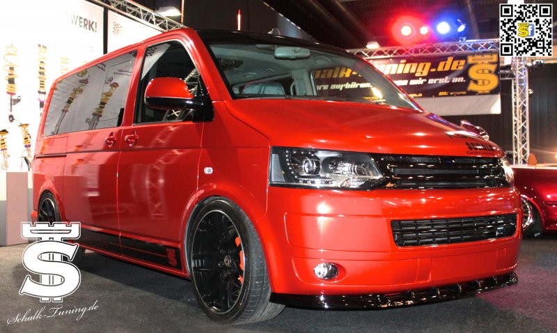 Volkswagen Caravelle t5 красный
