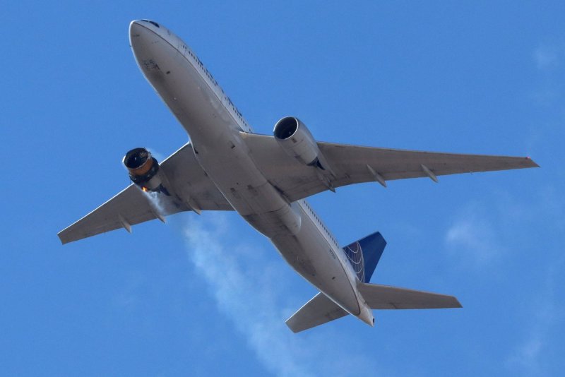 Двигатель самолета Боинг 777