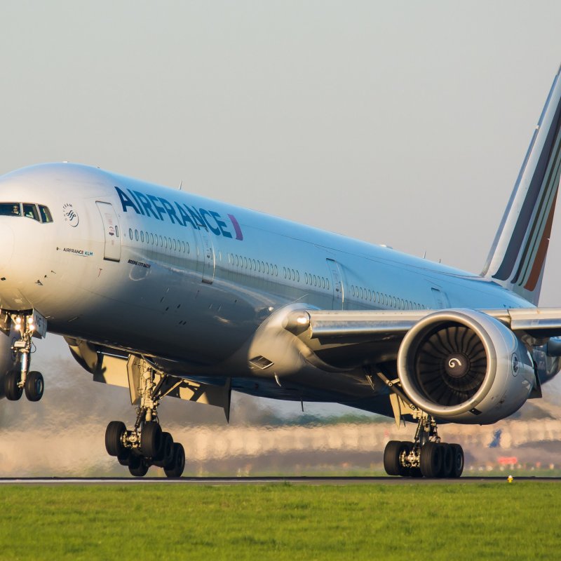 Боинг 777 взлет