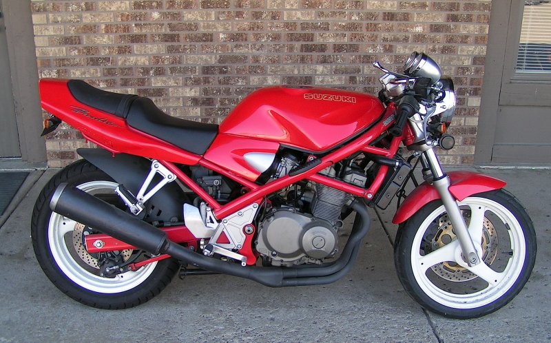 Suzuki Bandit 400-1