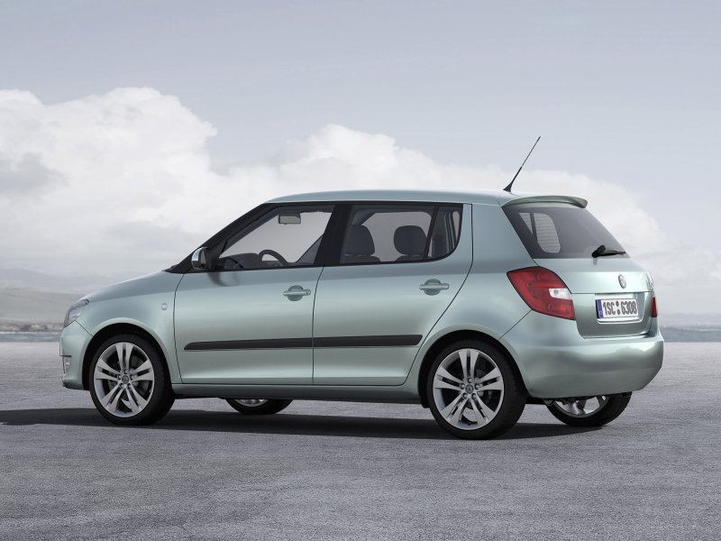 Skoda Fabia 2 хэтчбек