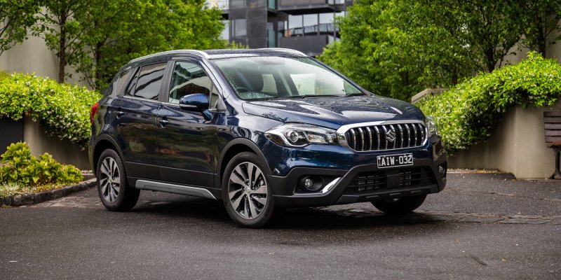 Suzuki sx4 s Cross темно синий