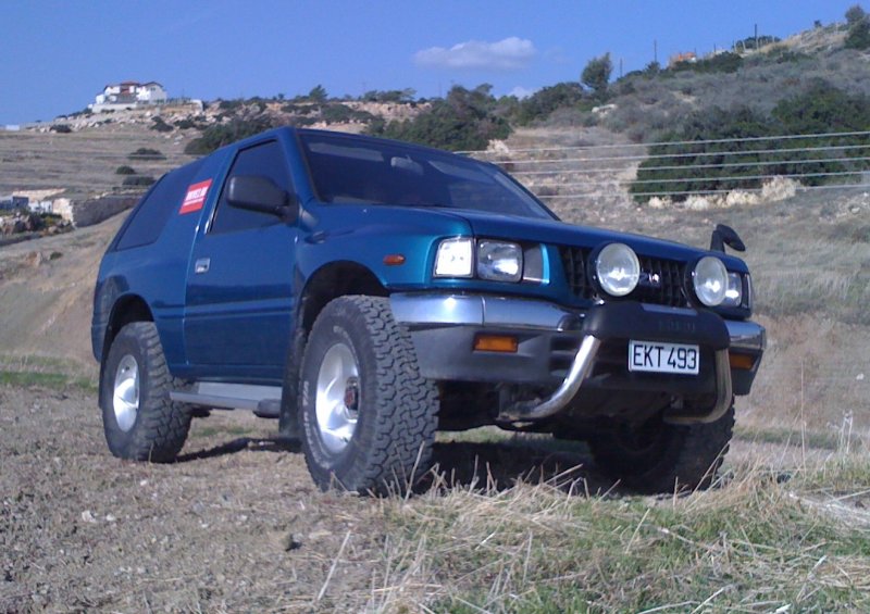 Isuzu mu 2000