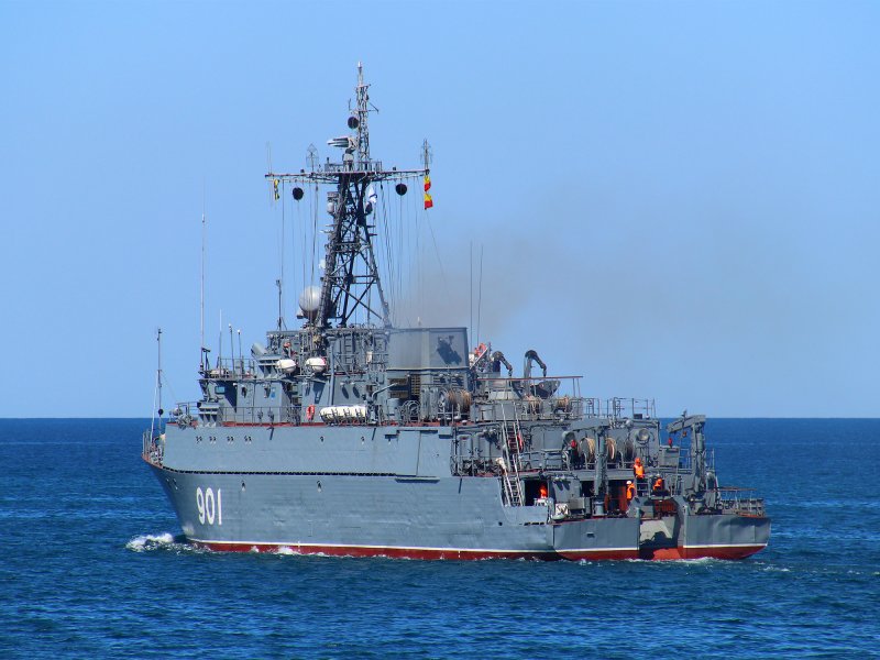 Морской тральщик Железняков