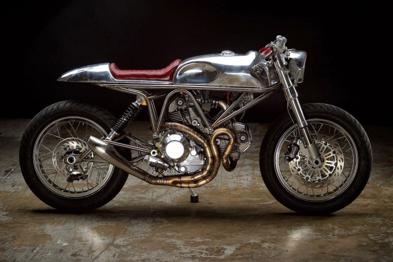 Мотоцикл Харлей Дэвидсон v-Rod Custom