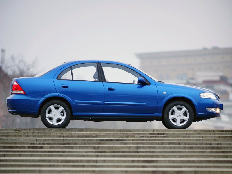 Nissan Almera