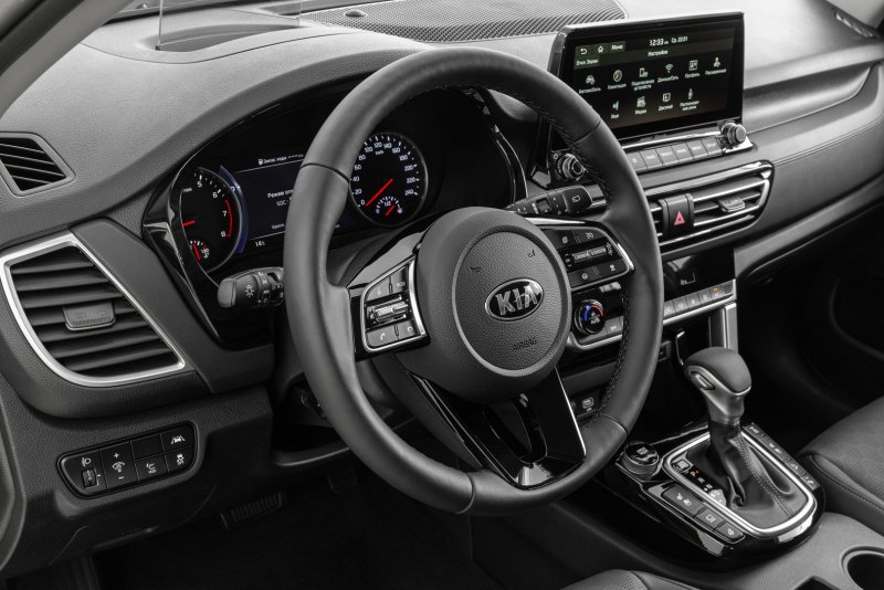 Kia Seltos 1.6 автомат Style