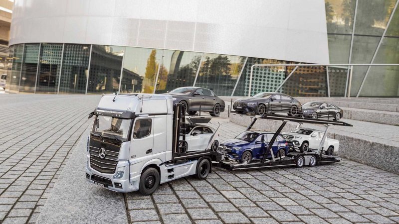 Автовоз Mercedes Benz Actros