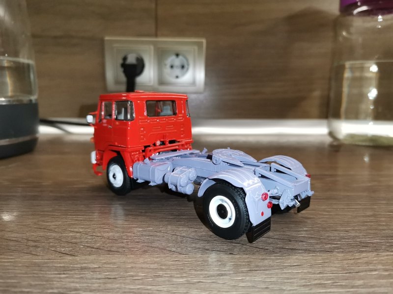 Седельный тягач Шкода 110