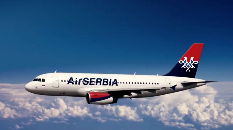 Аэропорт Белград самолет авиакомпании Air Serbia