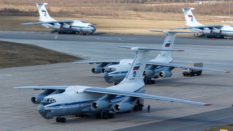 Ил-76 военно-транспортный самолёт
