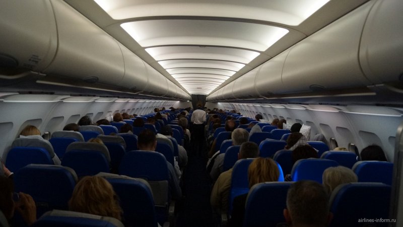 Салон самолета Airbus a320