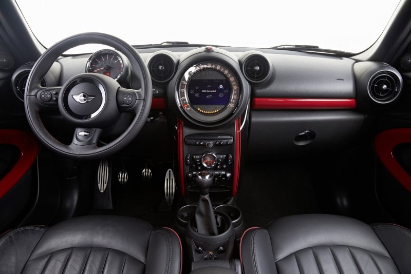 Mini Cooper Paceman салон