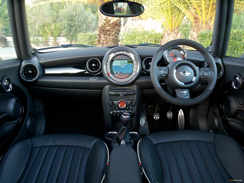 Mini John Cooper works салон