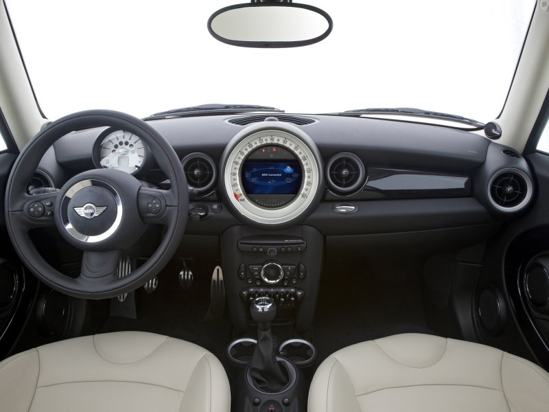 Mini Cooper 2010 Interior