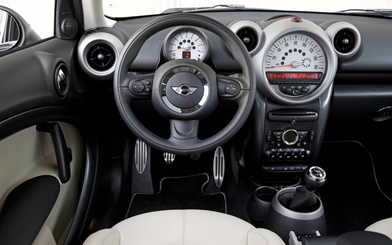 Mini Cooper s Countryman 2011 салон