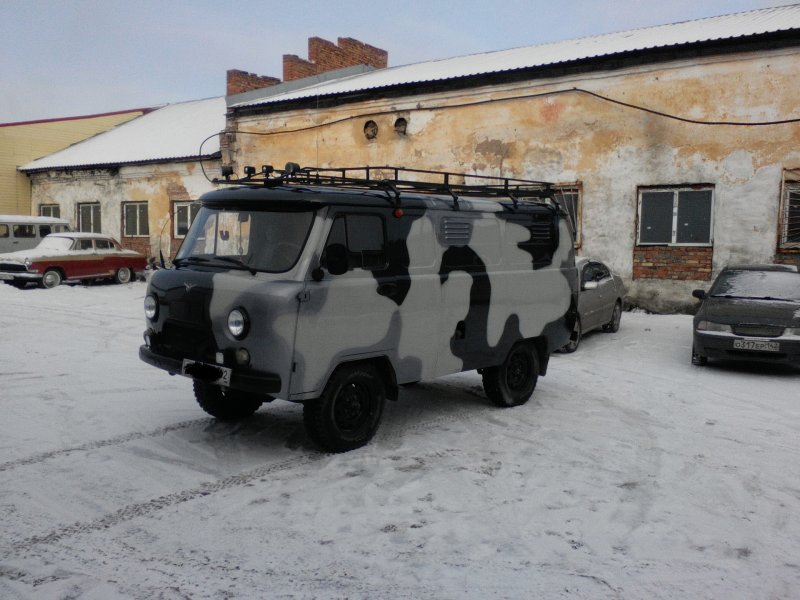 УАЗ Буханка белая ночь хаки