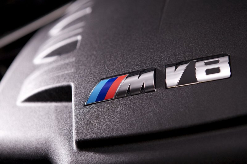 BMW m5 шильдик
