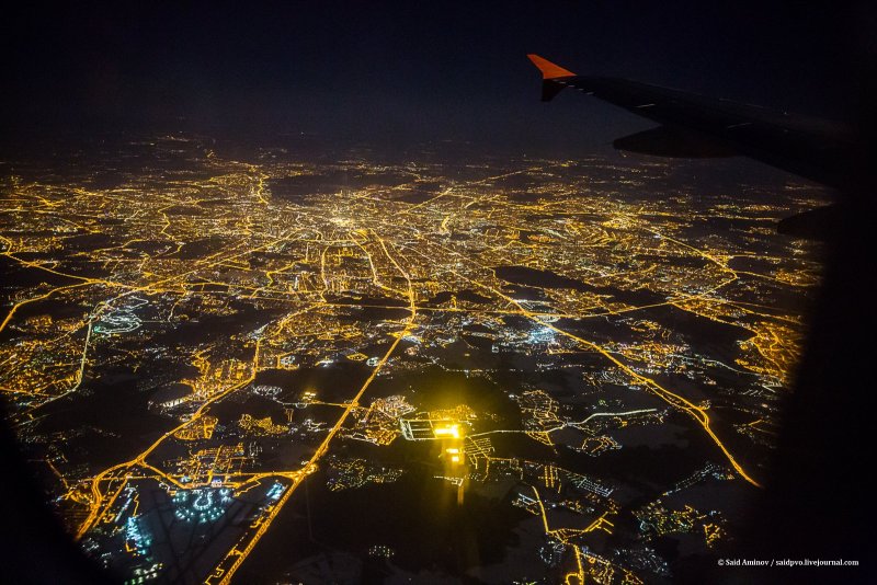 Москва ночью с высоты птичьего полета