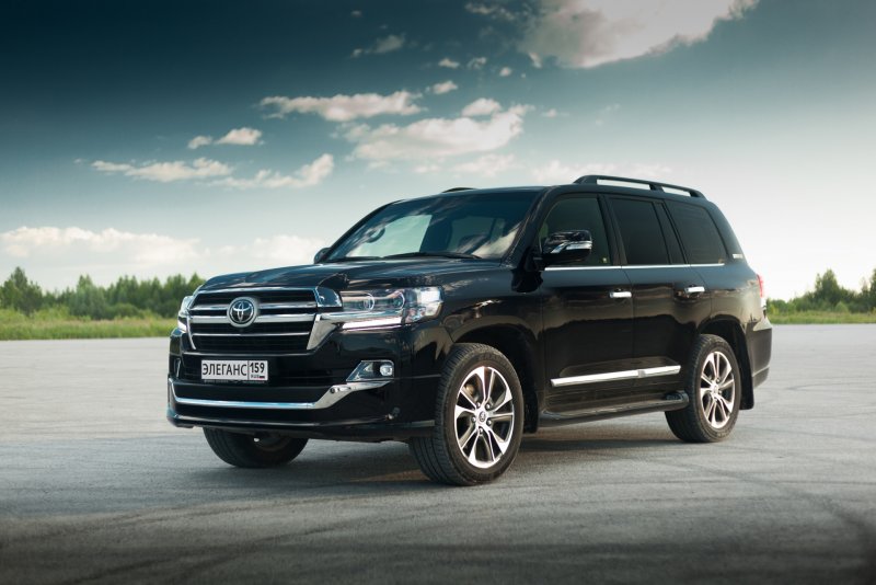 Toyota Land Cruiser v8
