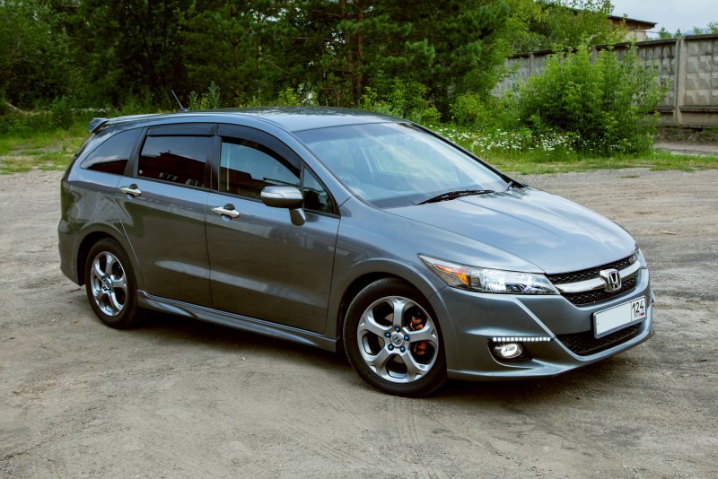 Honda Stream 1