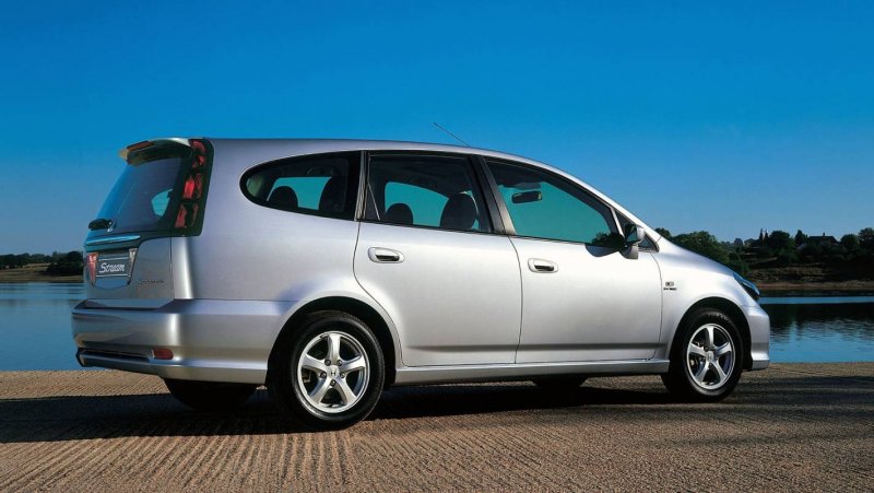 Honda Stream 1 поколение