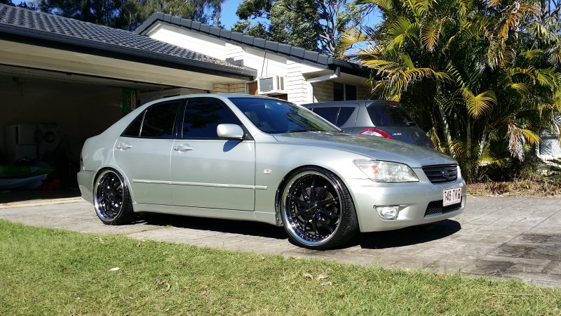 Lexus is 200 Black