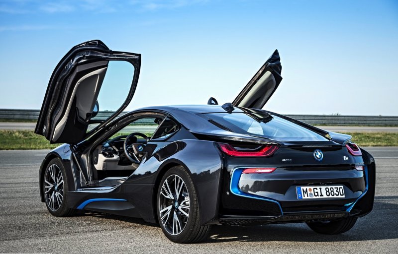 BMW суперкар i8