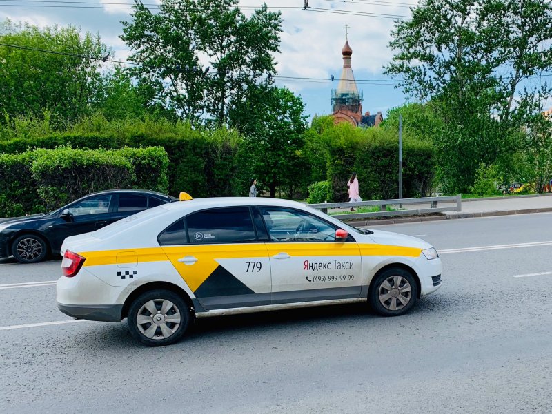 Яндекс такси машины