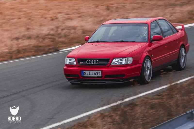 Audi 100