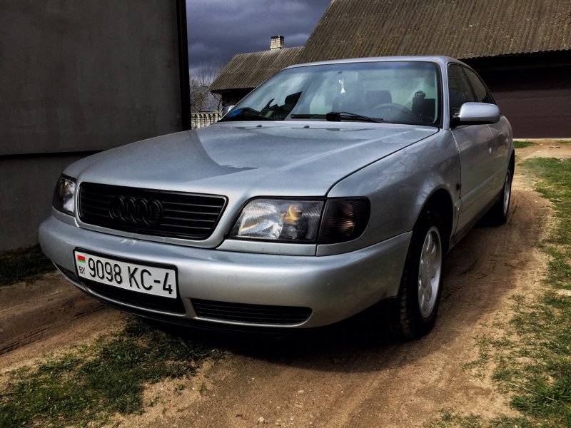 Ксенон в Ауди 100 с4