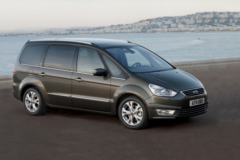 Ford Galaxy 2017 салон