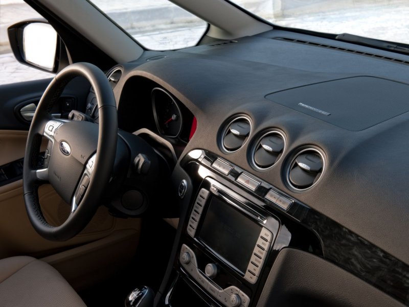 Ford Galaxy 2010 салон