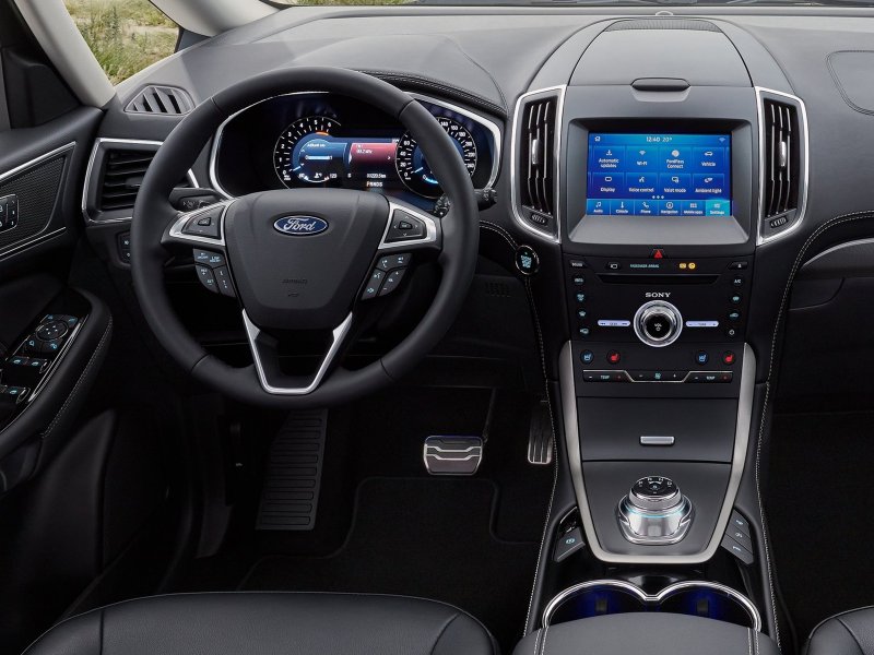 Ford Galaxy 2 салон