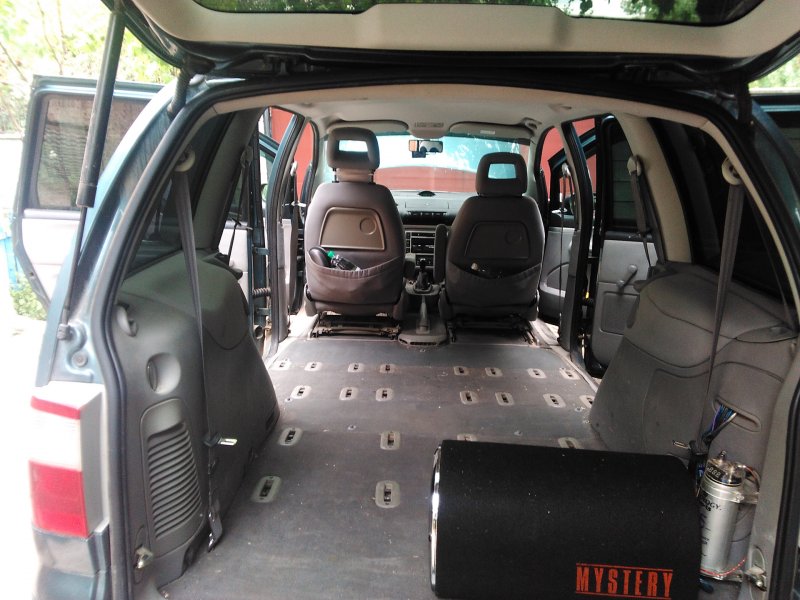 Ford Galaxy 2010 салон