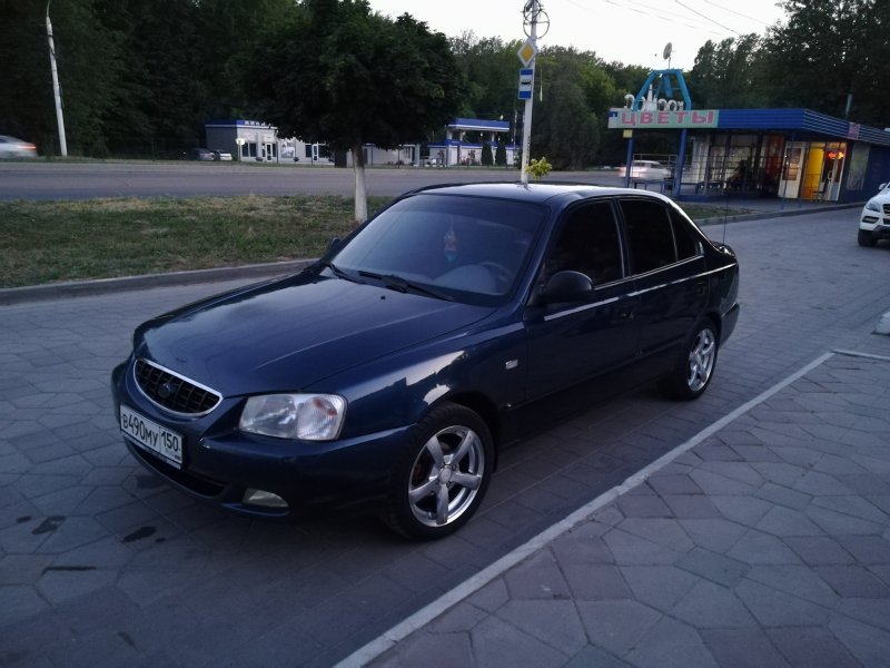Accent Hyundai черная крыша