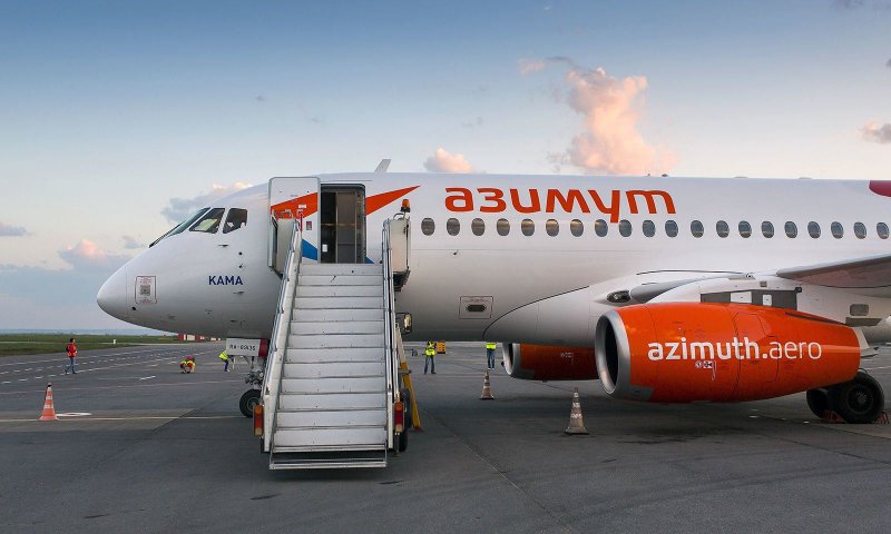 Самолеты авиакомпании Азимут