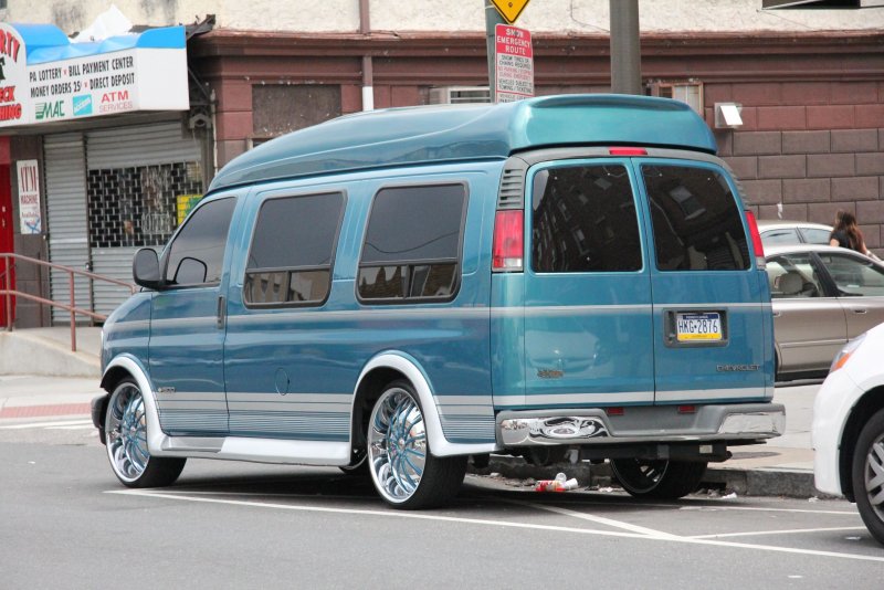 Chevrolet Astro van Custom