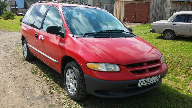 Dodge Caravan 4