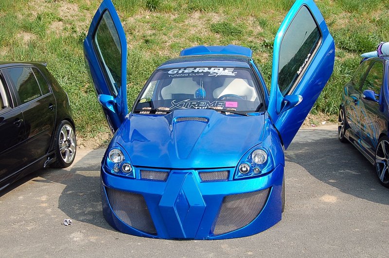 Спойлер на Renault symbol 1