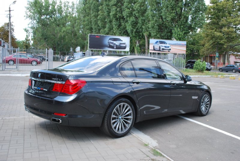 БМВ 750i Лонг