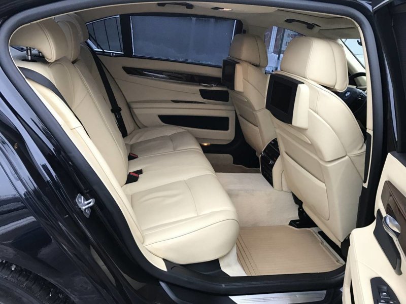 BMW 750 Лонг