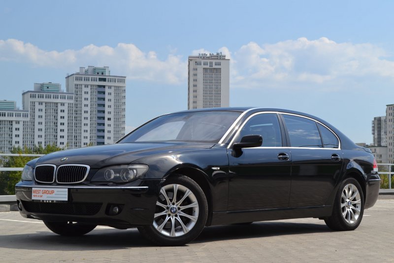 БМВ 750 2010 салон
