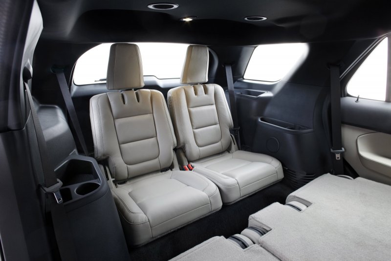 Ford Explorer 2010 салон