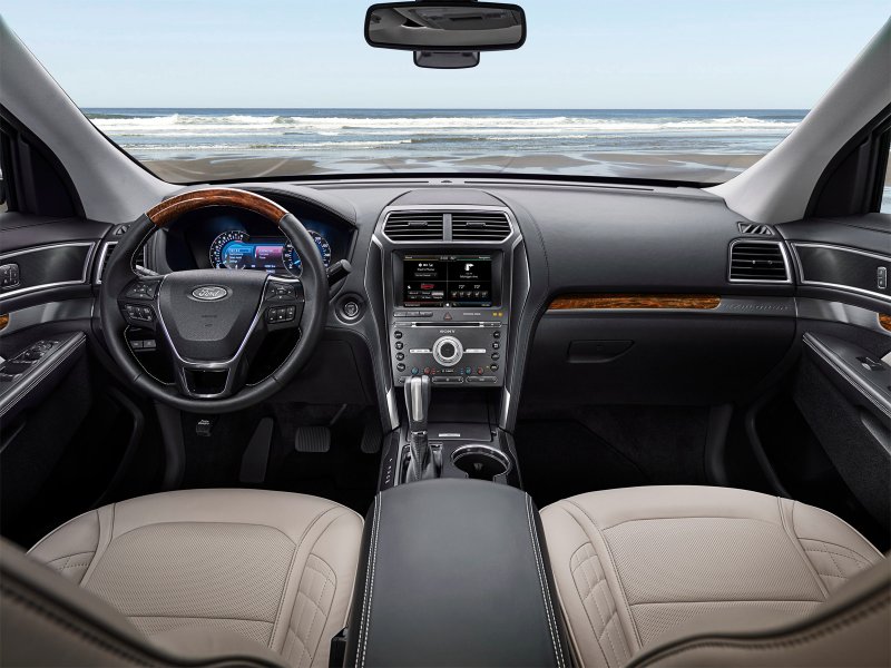 Ford Explorer 2016 салон