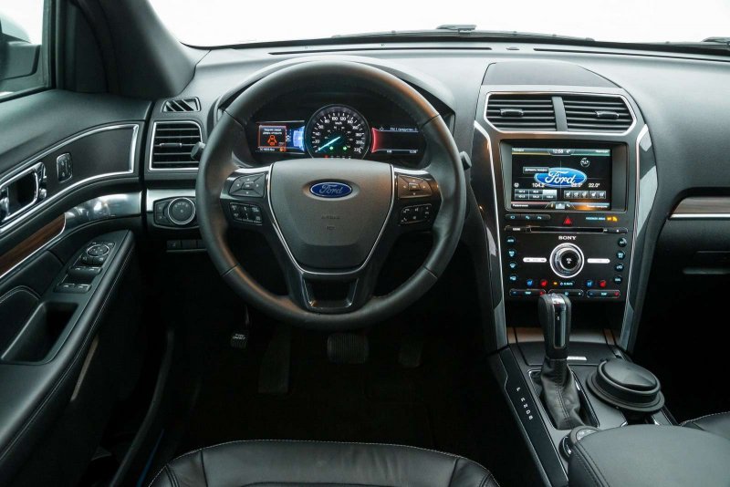 Ford Explorer 2014 салон