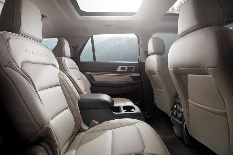 Ford Explorer 2016 салон